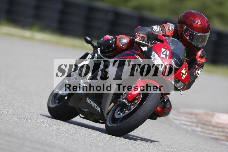 Archiv-2025/09 22.04.2025 Cornu Master School ADR/rot-rouge/42